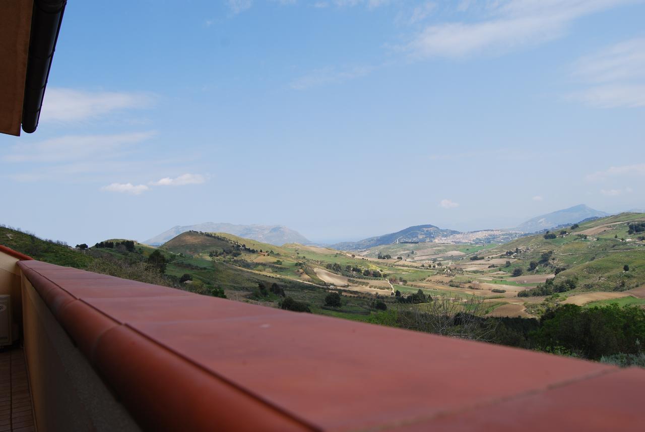 Bed and Breakfast In Sicilia Da Ciro Vita Экстерьер фото